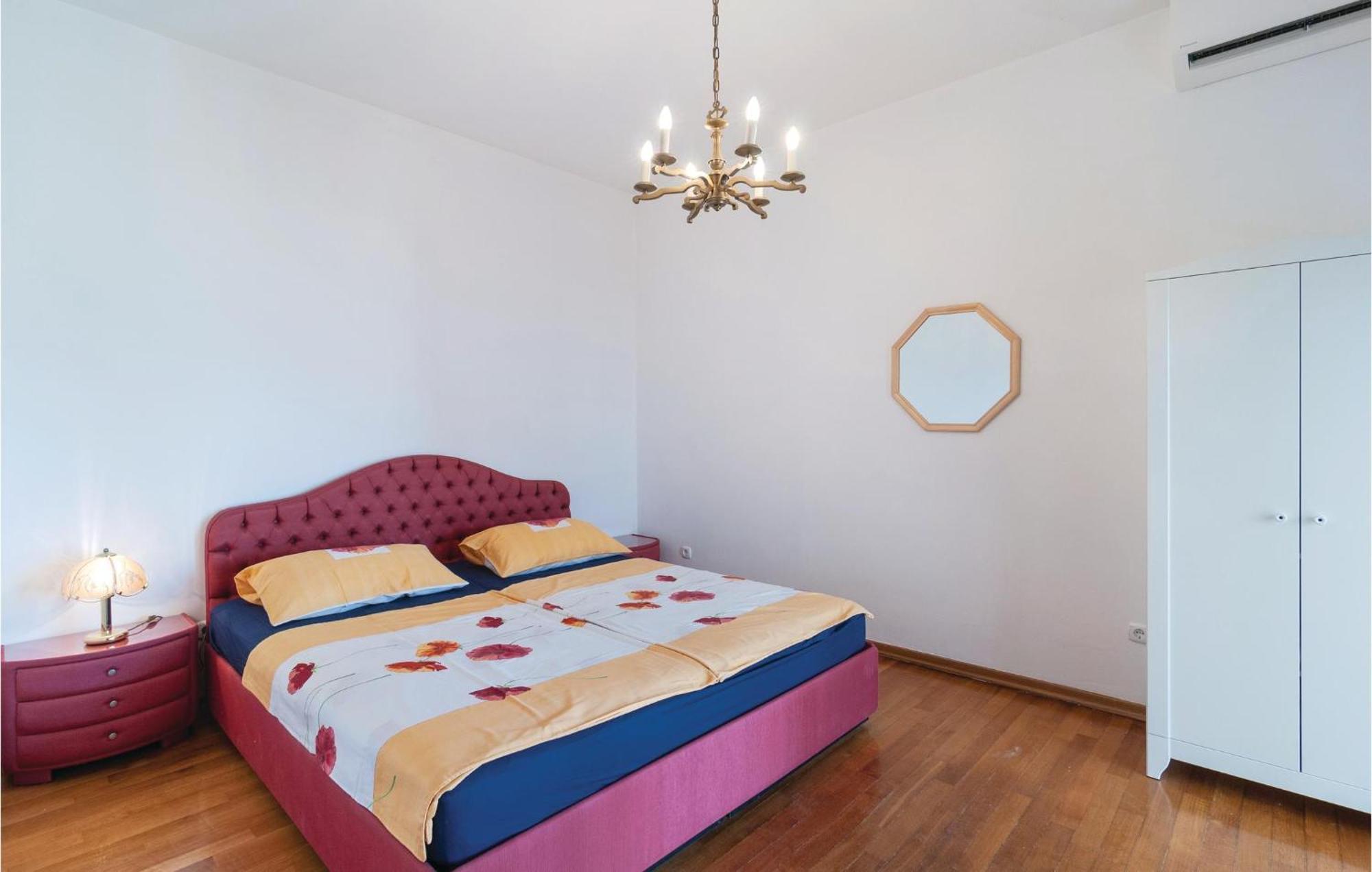 2 Bedroom Lovely Apartment In Bol Luaran gambar